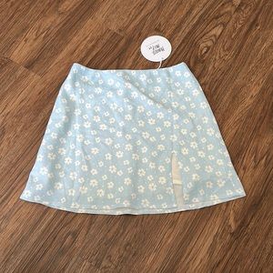 Princess Poly Flower Slit Skirt